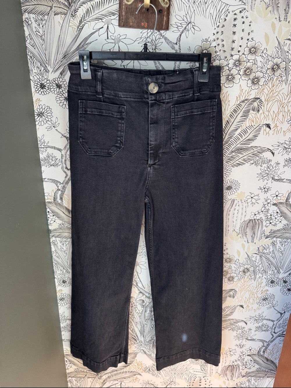 Pilcro Straight-Leg Stretch Pants in Black Wash